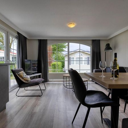 Recreatiepark Jachthaven De Veerstal Lathum - Luxe Chalet Buitenkant foto
